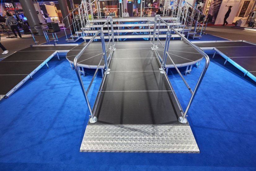 208021, stage height: 30cm, levelling leg with swivel base plate (ball bearing)