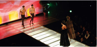 121010, 200cm x 100cm, akrylát, pódiová deska